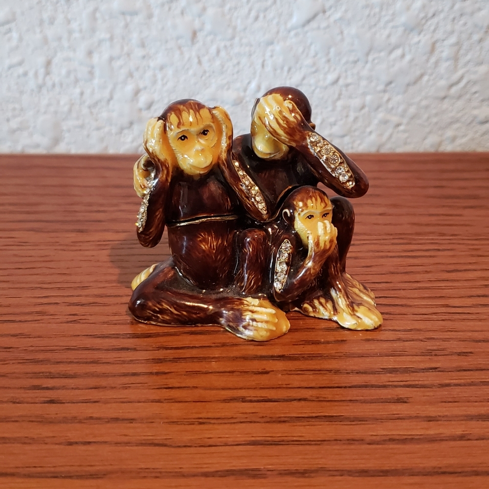3 Wise Monkeys with Australian Crystal Trinket Box (Hear, See, Speak No Evil)